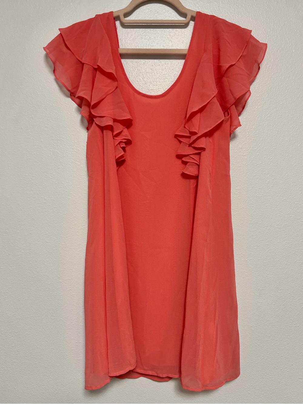 Keepsake Coral Chiffon Ruffle Cape Sleeve Shift Wedding Guest Mini Dress Size 6